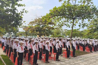 Ngày chào cờ đầu tiên năm học 2024+2025 của các em hs THCS TT Quất Lâm